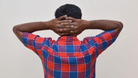 Bekijk dit beleids item Er gebeurt iets naars op 